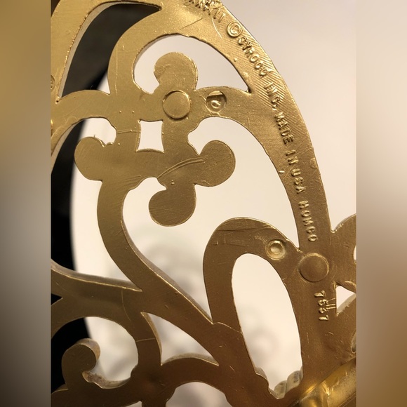 Gold 8.5” x 5.5” 7.5” x 4.5” syroco butterflies - Picture 2 of 3